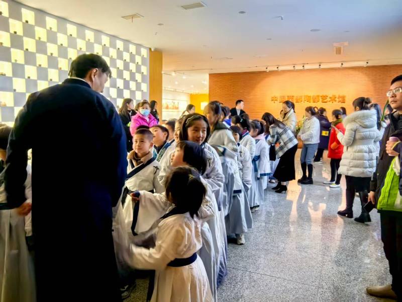 文化赋能：青神县魔创文旅挖掘城市文化资源的实践探索